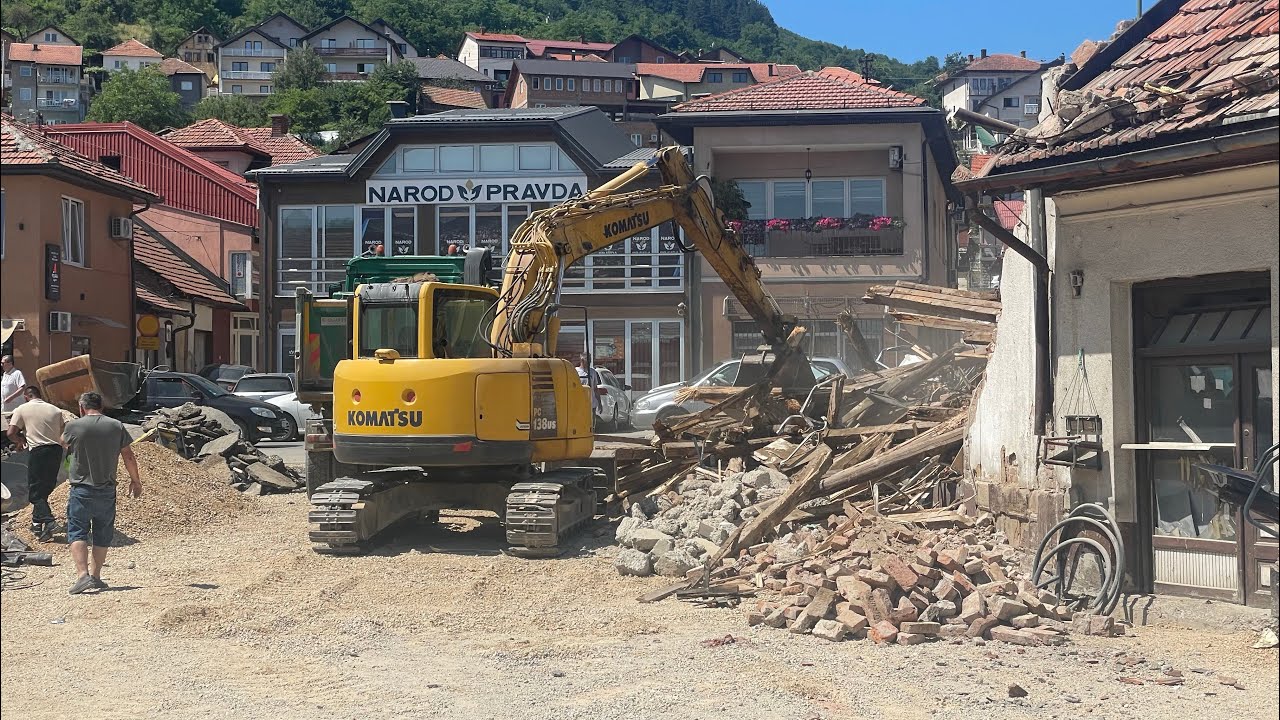 Počelo rušenje poslovnih objekata na Sebilju u Visokom (21.06.2025)