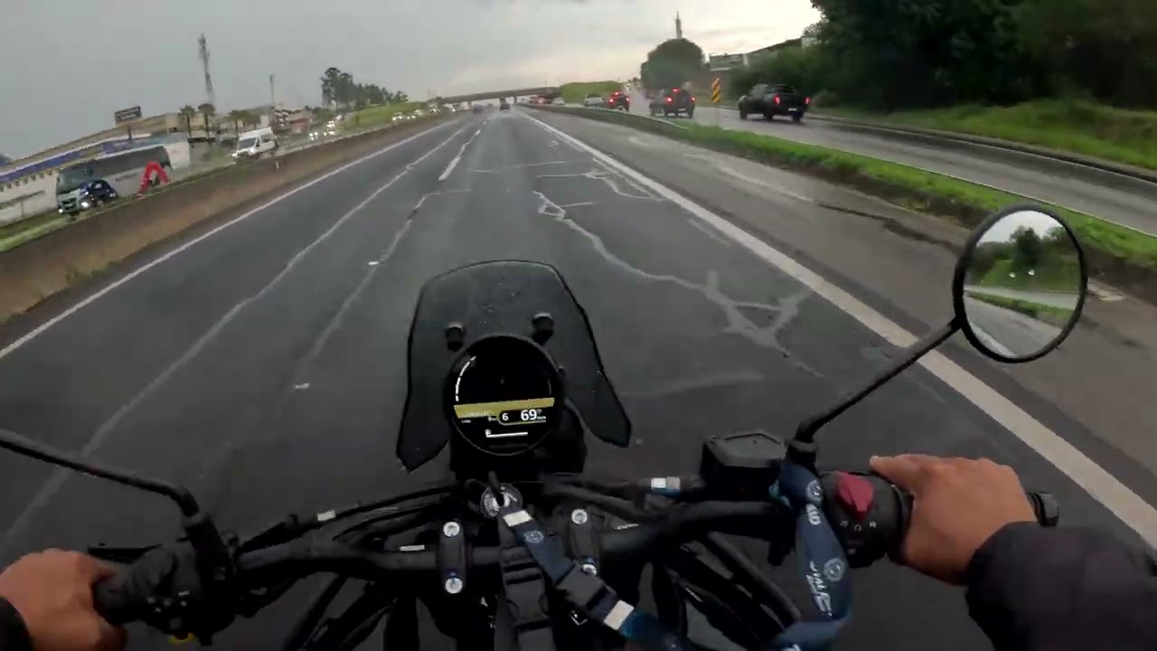 Himalayam 450 - Boa de Estrada e de chuva! primeiros Kms! Saida da concessionária