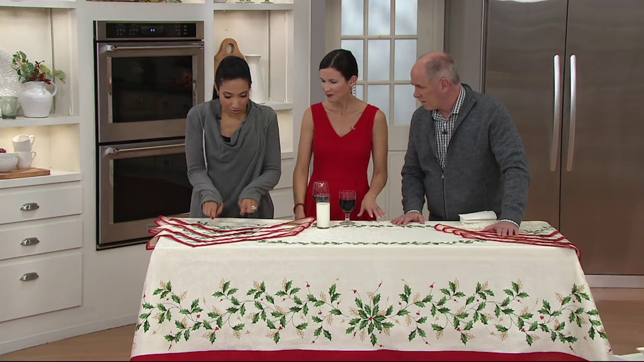 Lenox Holiday Tablecloth and Napkin Set on QVC