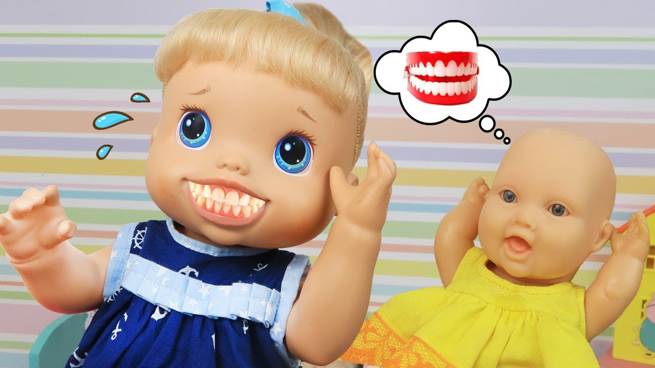EU USEI A DENTADURA DA MINHA VÓ!! - Lilly Doll
