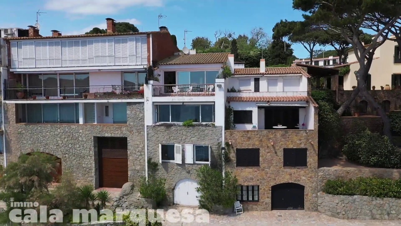 Ref. 10208 Exclusiva propiedad situada en primera línea de mar en Calella de Palafrugell