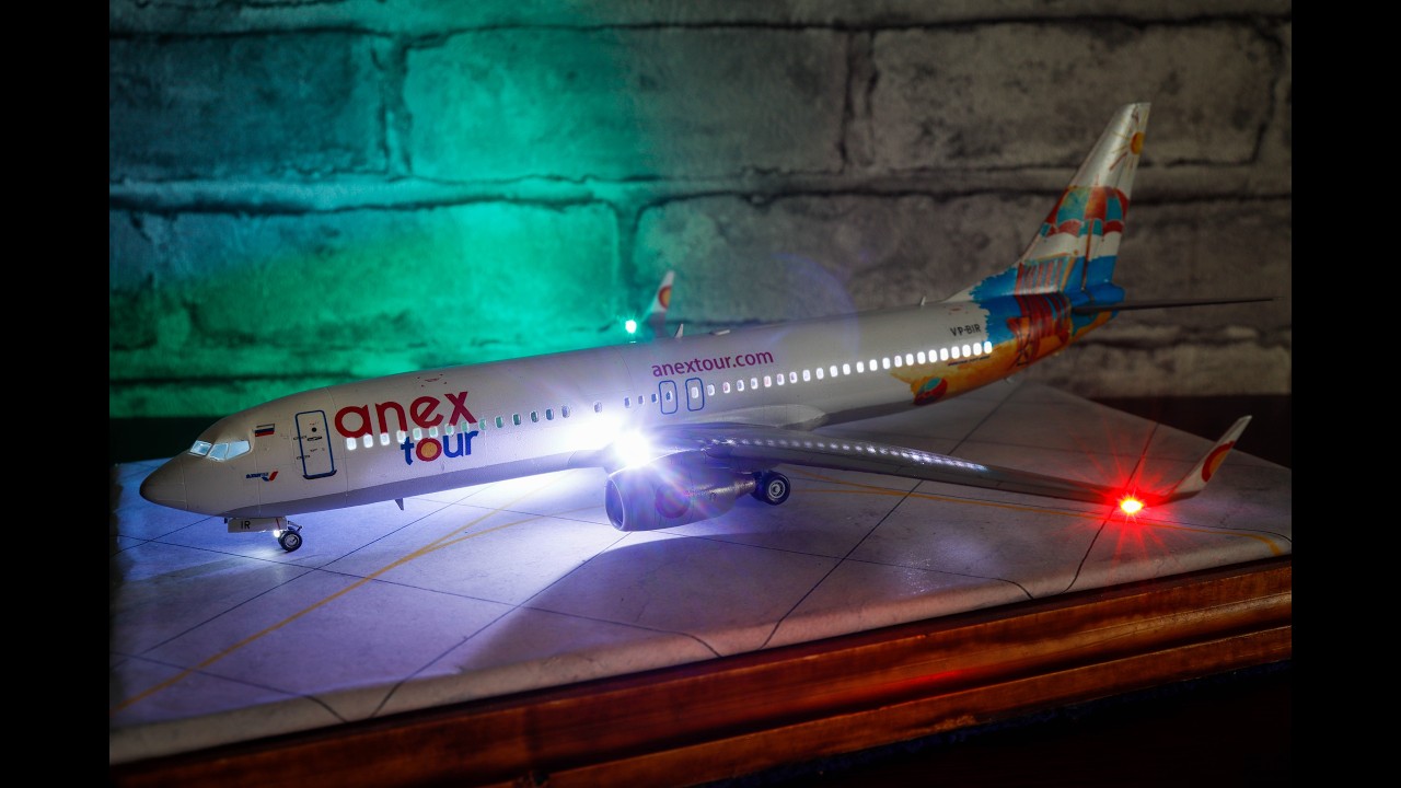 Airliner Boeing 737-800 AzurAir (Anex Tour)  1/144