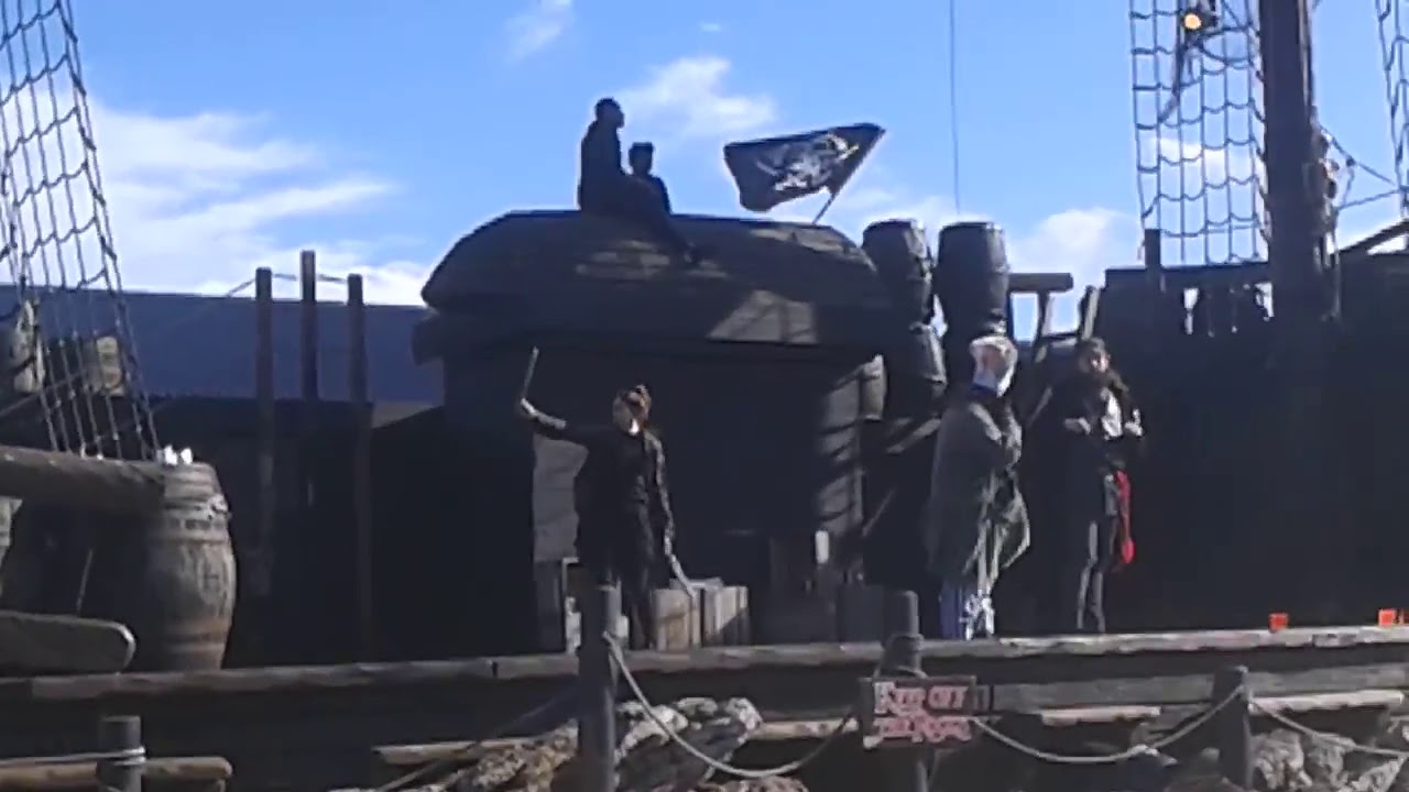 Pirates Of Zanzibar Show @ Flamingo Land (RARE Footage)