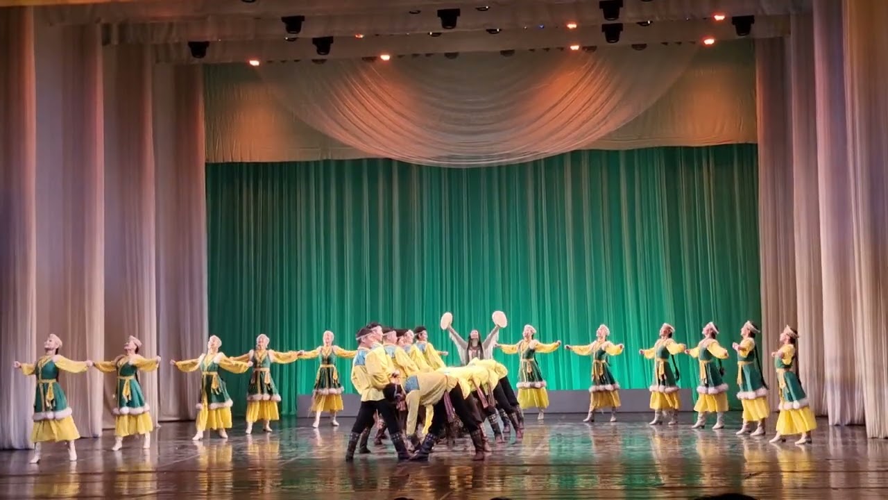 Якутский танец 