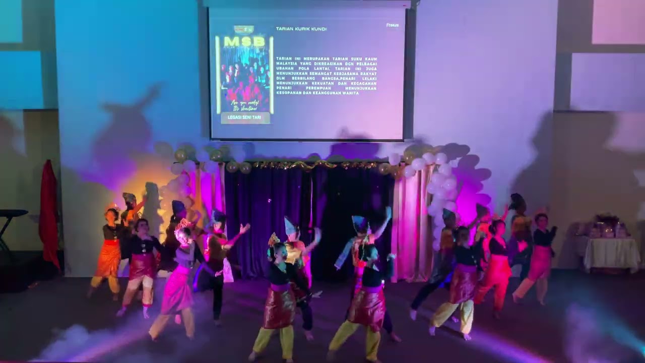1 Pembukaan Kurik Kundi by Legasi Seni Tari