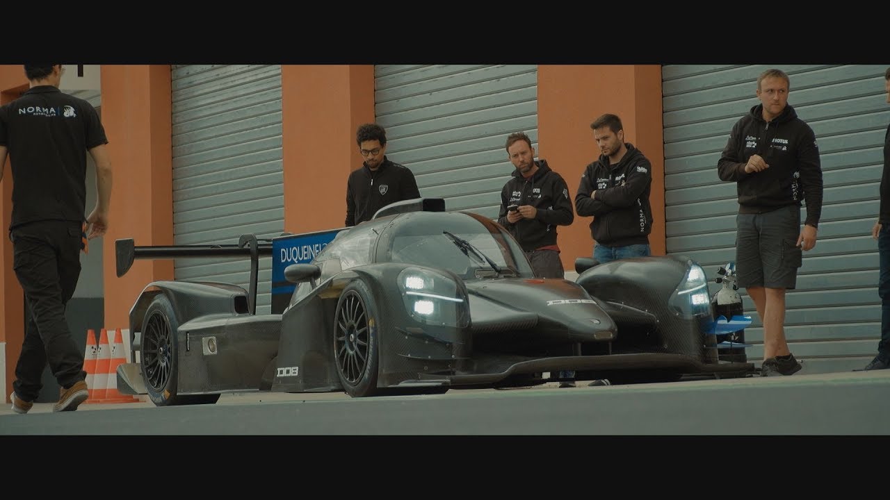 Romain Dumas teste la Duqueine D08 au Pôle Mécanique d'Alès