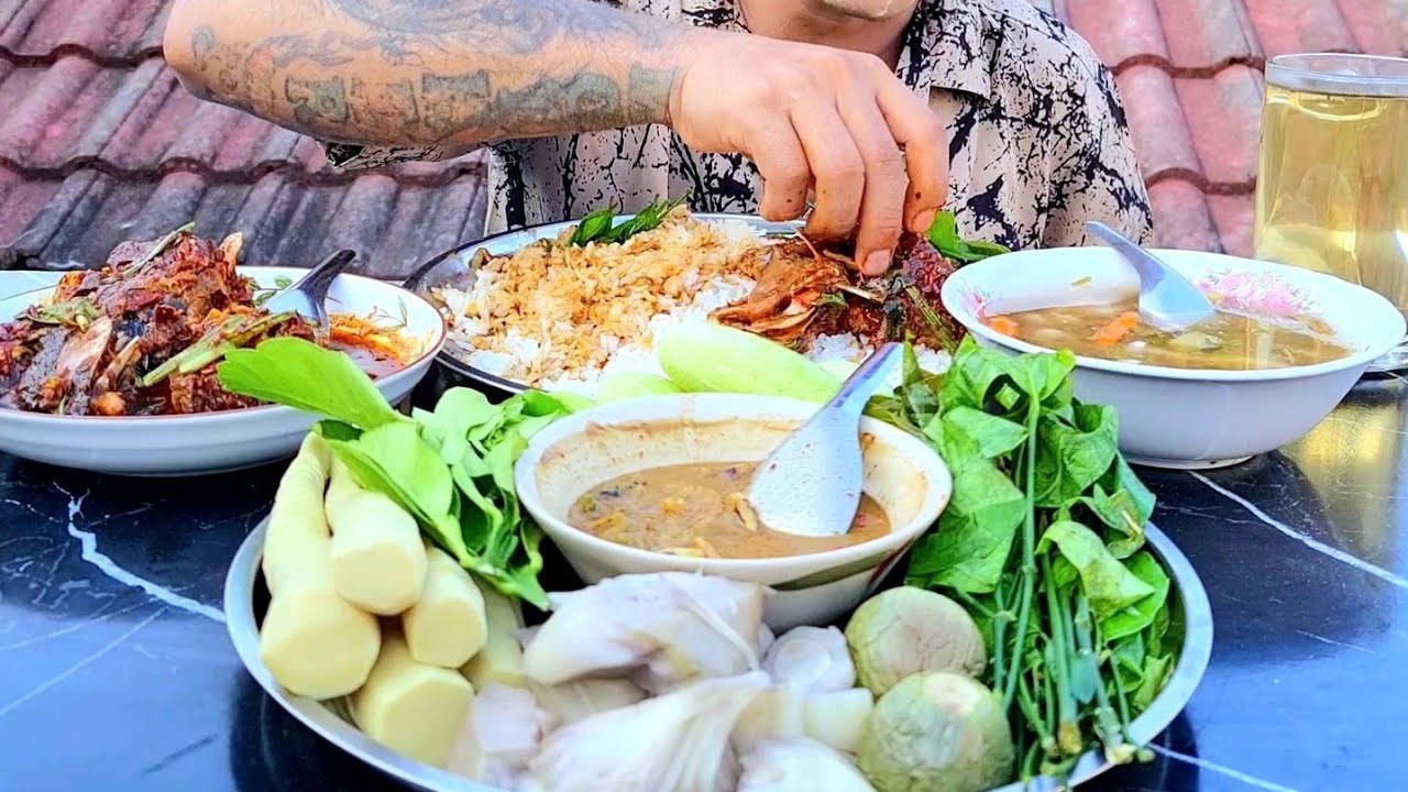 ငါးခေါင်းဆီပျံ ကင်ပွန်းအချဥ်ဟင်း ငါးငပိရည်တို့စရာအစုံ ချက်ပြပြီးအားရပါးရစား 🥵🥵