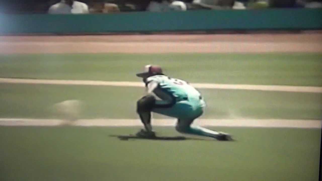 Dennis Martinez Great Play Saves Perfect Game Dodger Stadium El Presidente