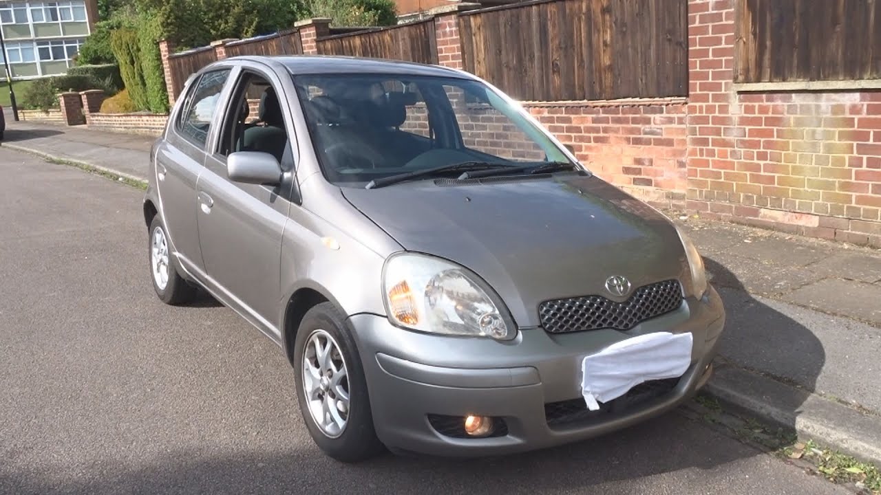 2005 Toyota Yaris 1.3 VVT-i Colour Collection (UK) (full in-depth tour review)