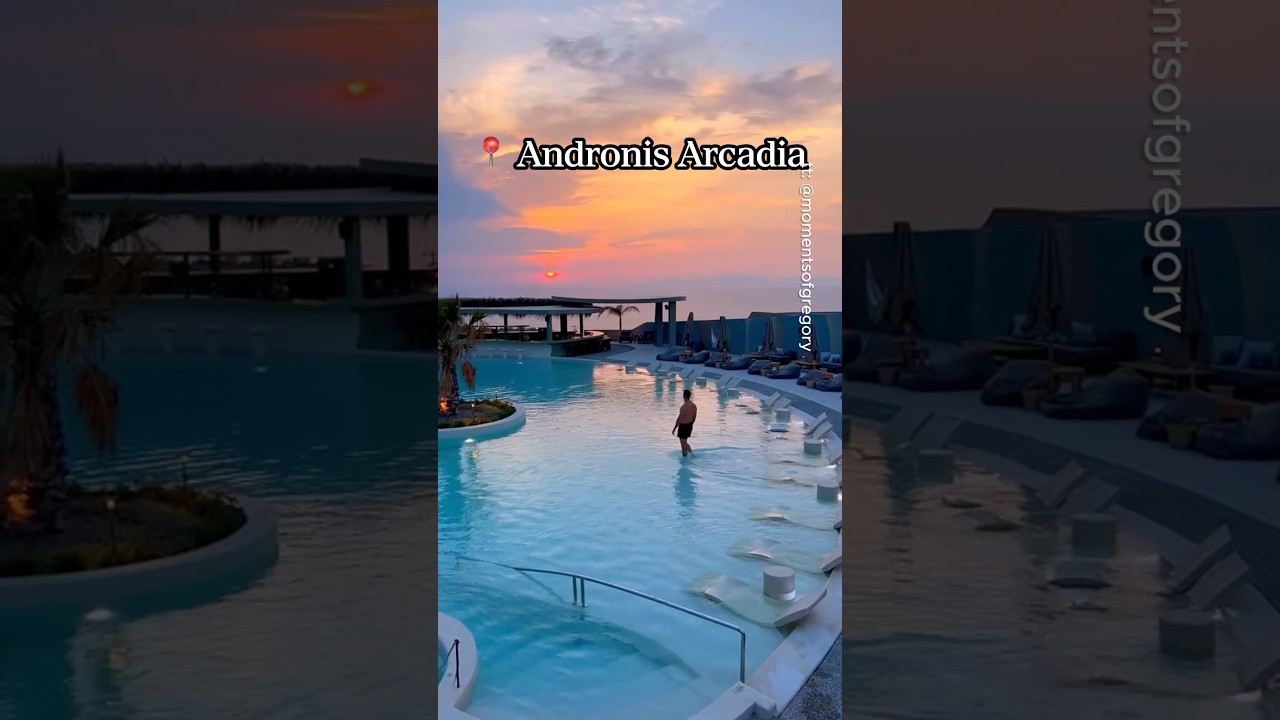 luxury hotels for your Santorini dream trip 🇬🇷💙 #hotels #luxury #travel #greece #santorini