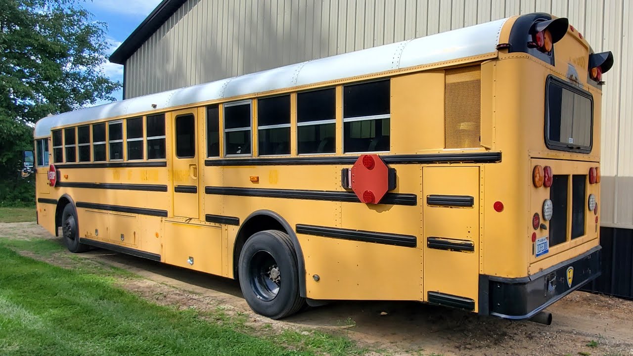 2007 IC RE300 [DT466] Short Saturday Drive