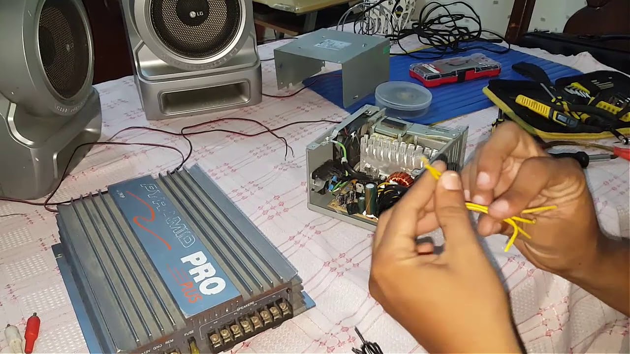 Como usar una planta de carro en casa con bocinas de radio