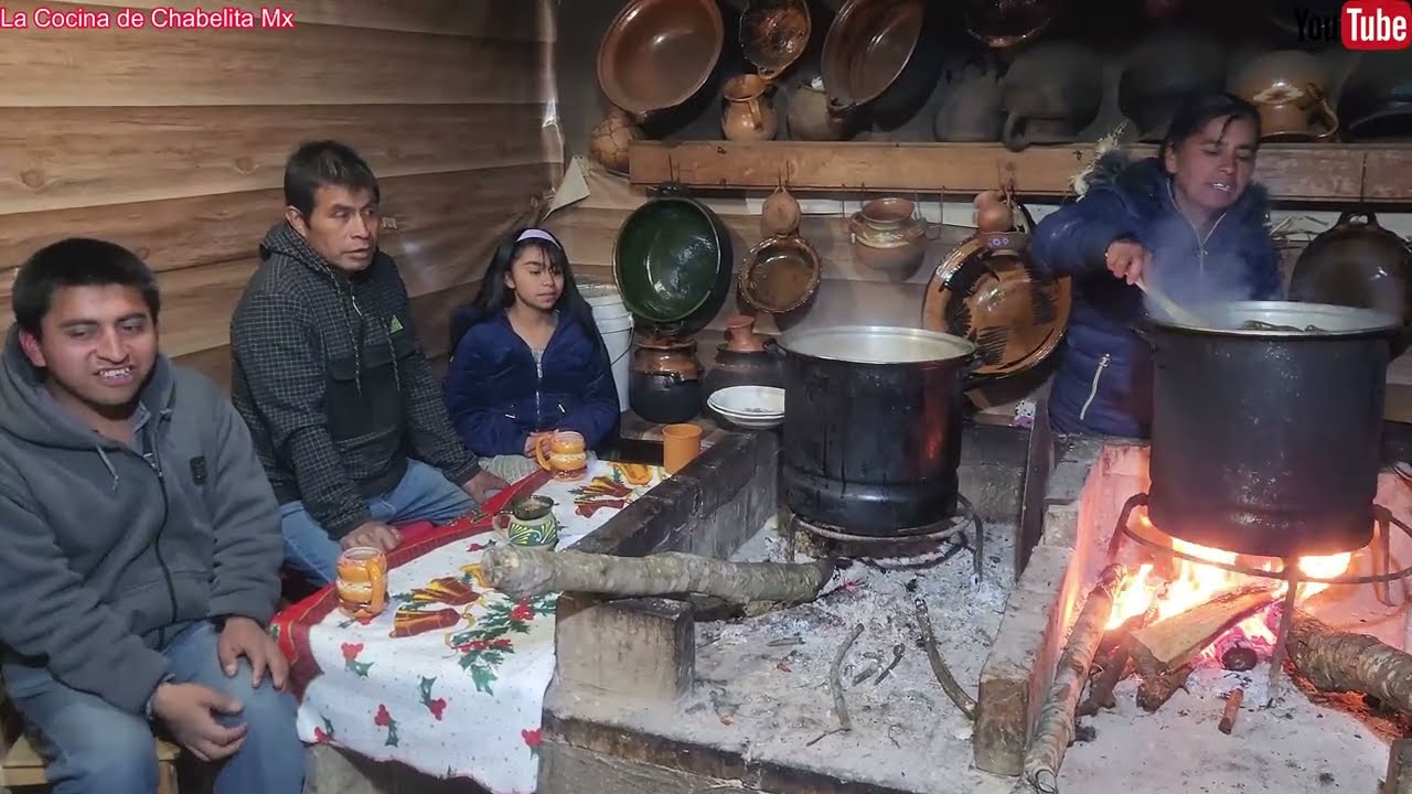 ✅️😃En familia disfrutamos de ricos tamales y ponche en el dia de la candelaria 😋