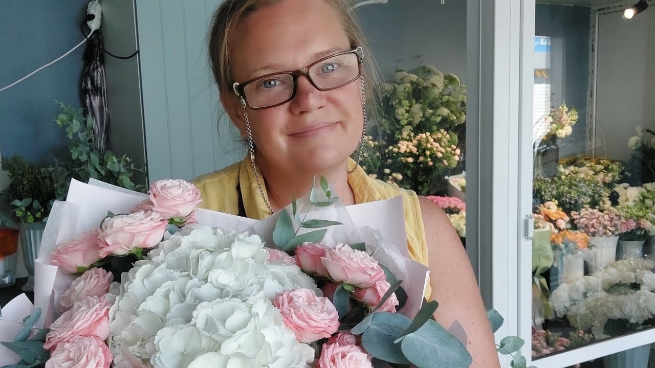 Работа флориста❤Самый востребованный букет👍Подробно упаковка по просьбе подписчици, лови😘