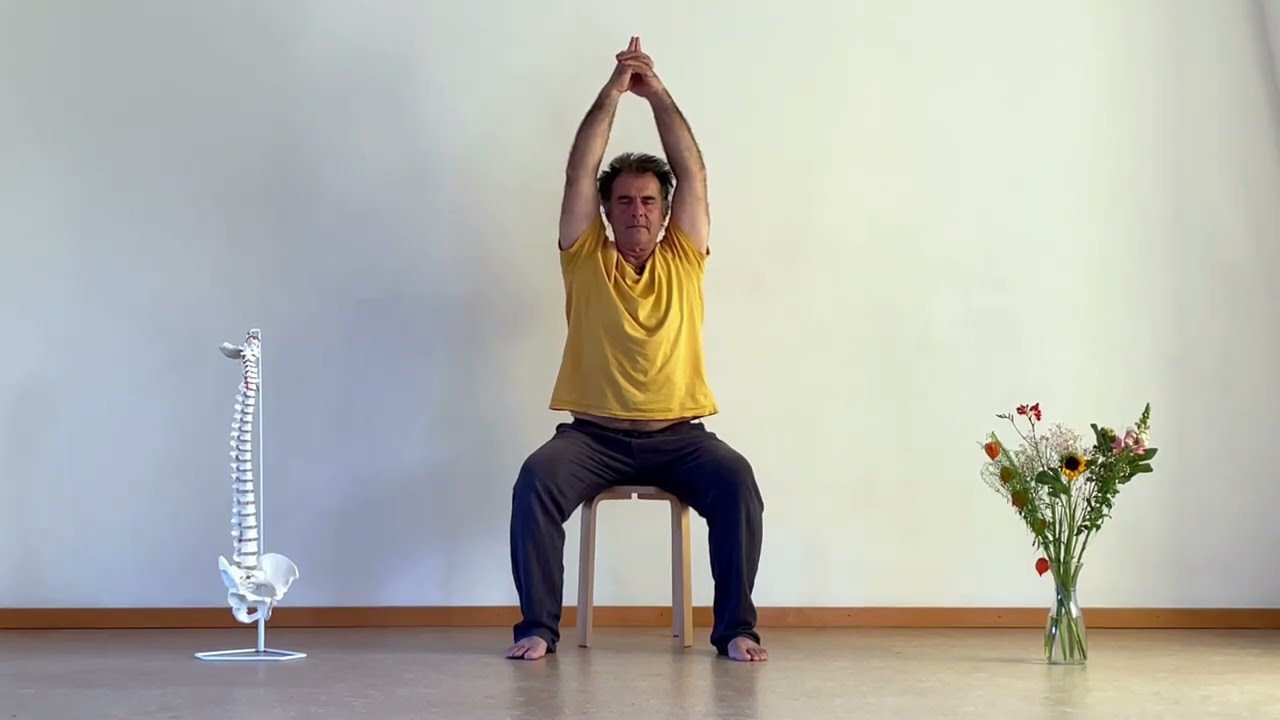 Yoga auf dem Stuhl - Locker vom Hocker (Teil 1)