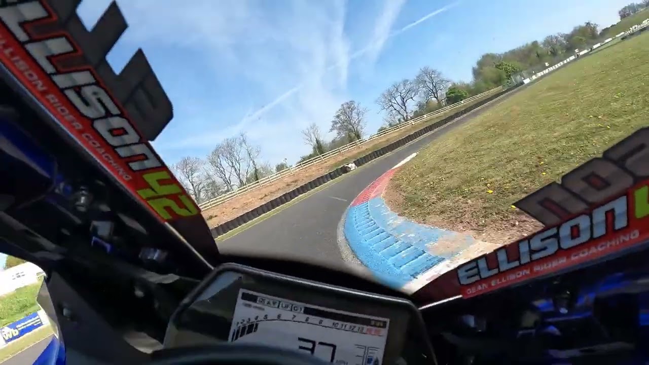 Onboard Mallory Park Reference Lap for Trackday Rider