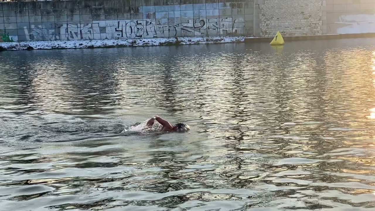 Start na 250 Crowlem | Open Water Winter Swimming K-K