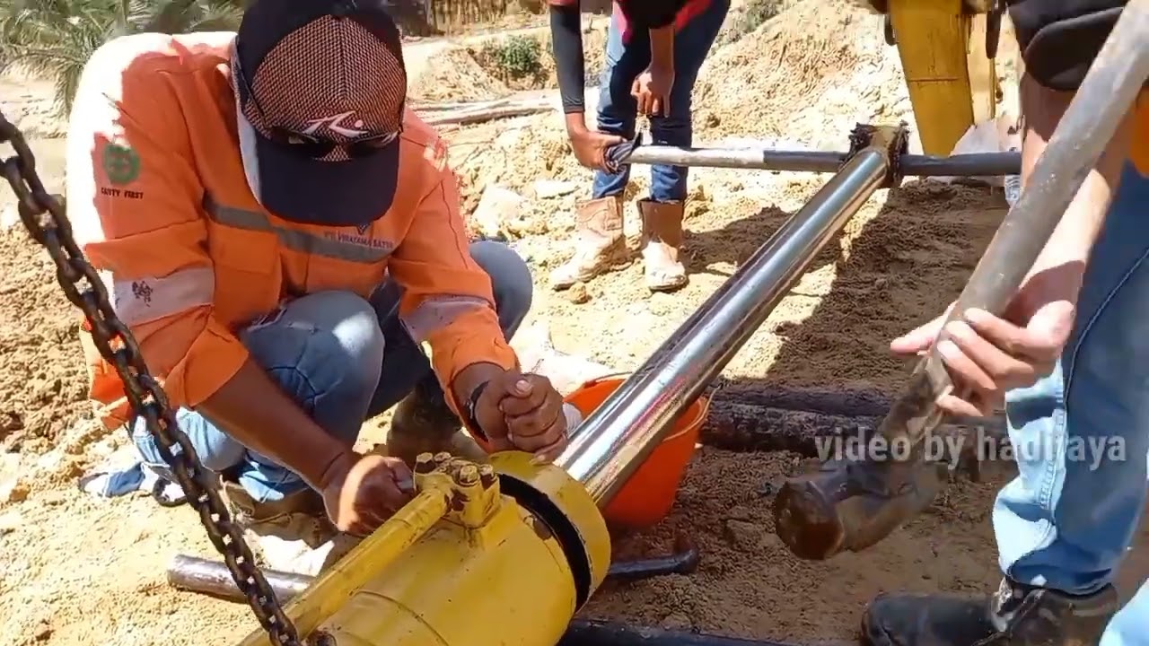How The fast reseal seal cylinder  boom repaired excavator komatsu pc200| cara cepat ganti sil boom