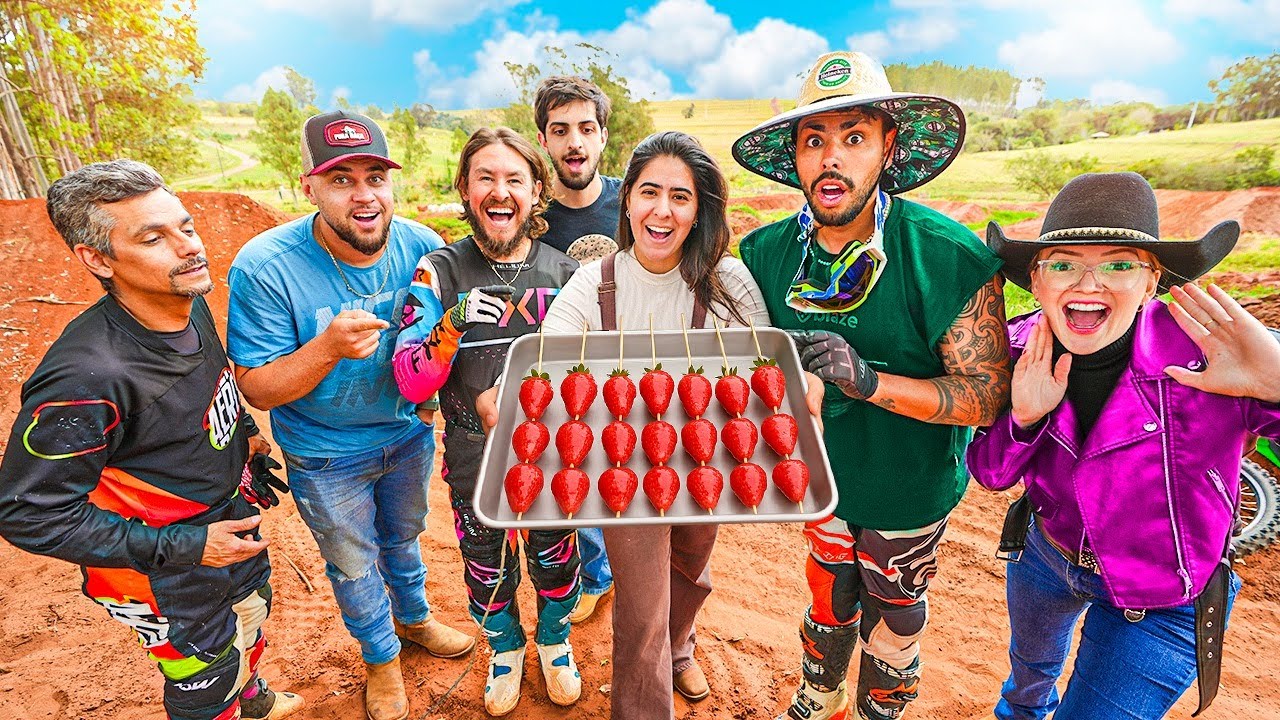 FIZ ESPETINHO DO MORANGO DO AMOR PRA TODOS MEUS AMIGOS