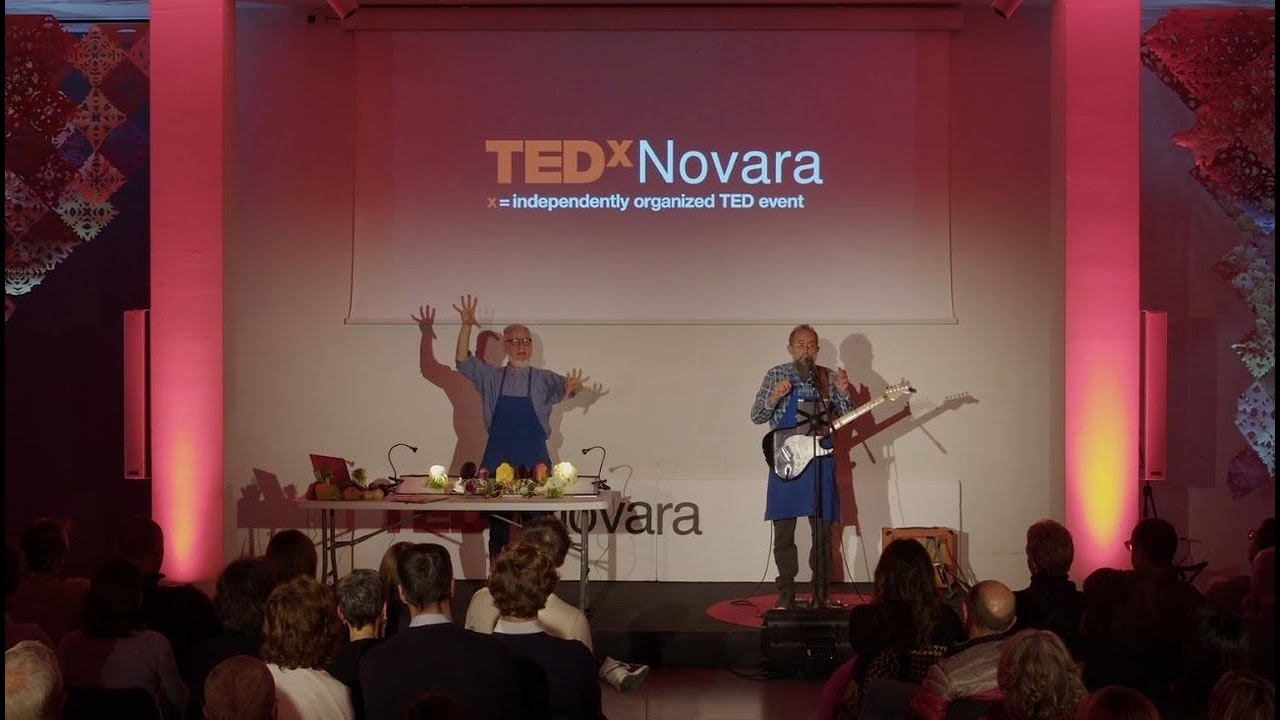 Il canto dell&rsquo;orto elettrico | Biagio Bagini Gian Luigi Carlone | TEDxNovara