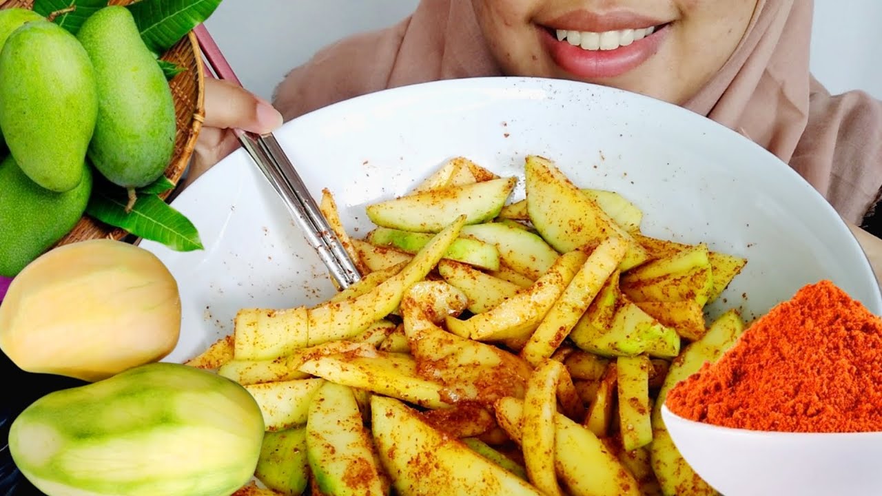 bukan MUKBANG ASMR MANGGA MUDA BUBUK CABE GARAM GULA MANIS ASEM PEDAS SEGER MANTAP