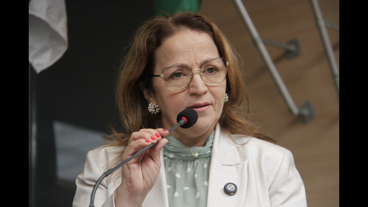Em discurso sobre Mês da Mulher, Ana Lúcia pede respeito a mulheres em espaços de destaque