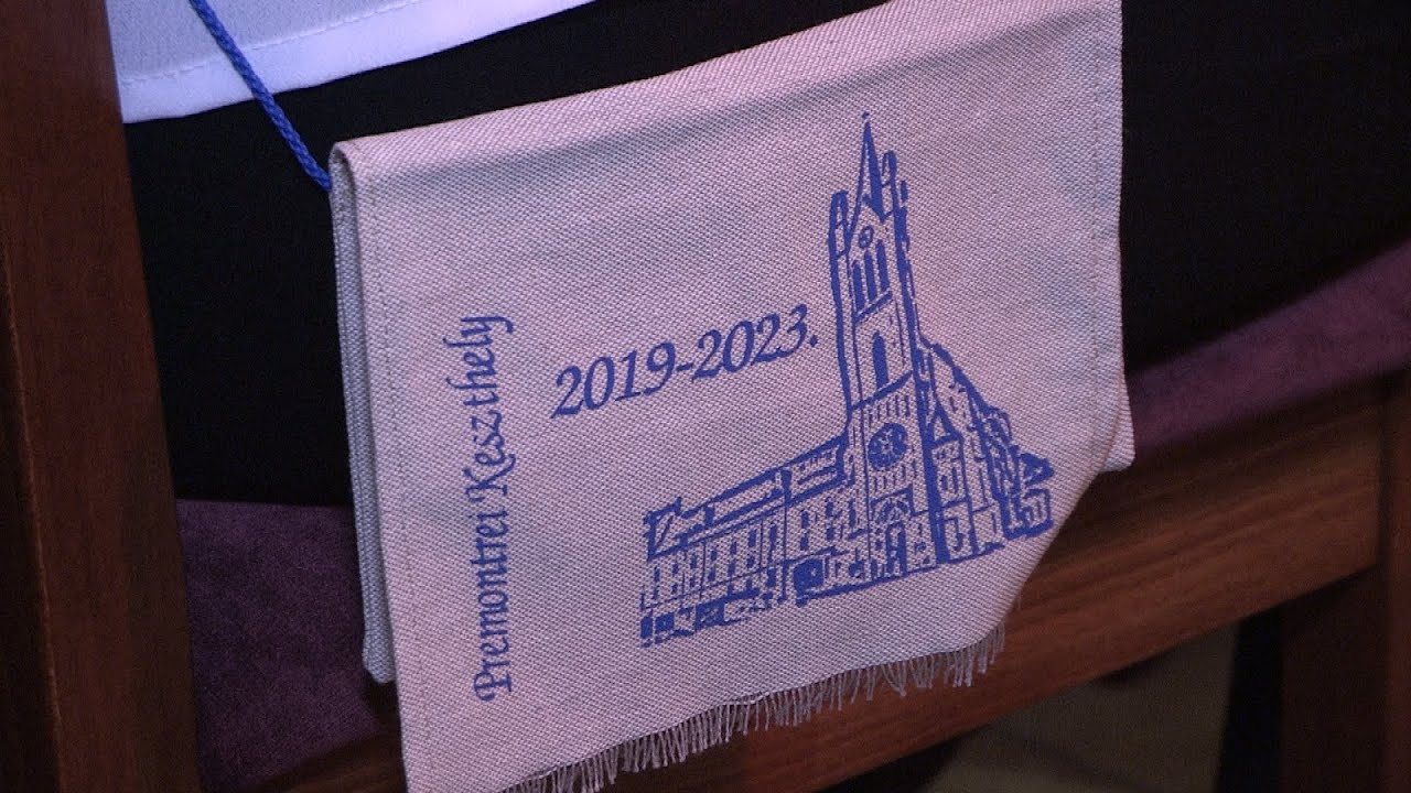 45 diák ballagott a Premontreiből