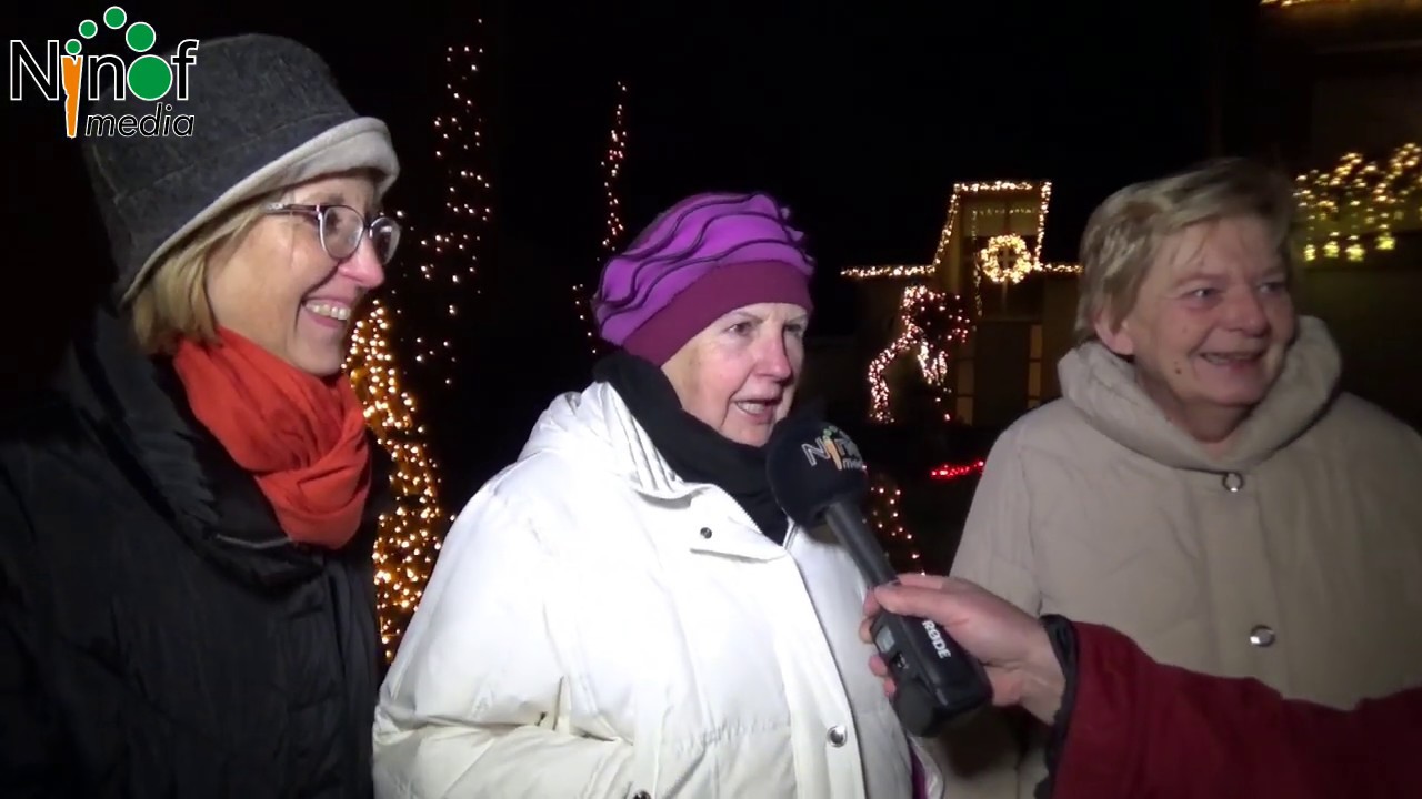 Buurtcomit&eacute; Scheidestraat timmerde zelf mooie kerstbomen in elkaar