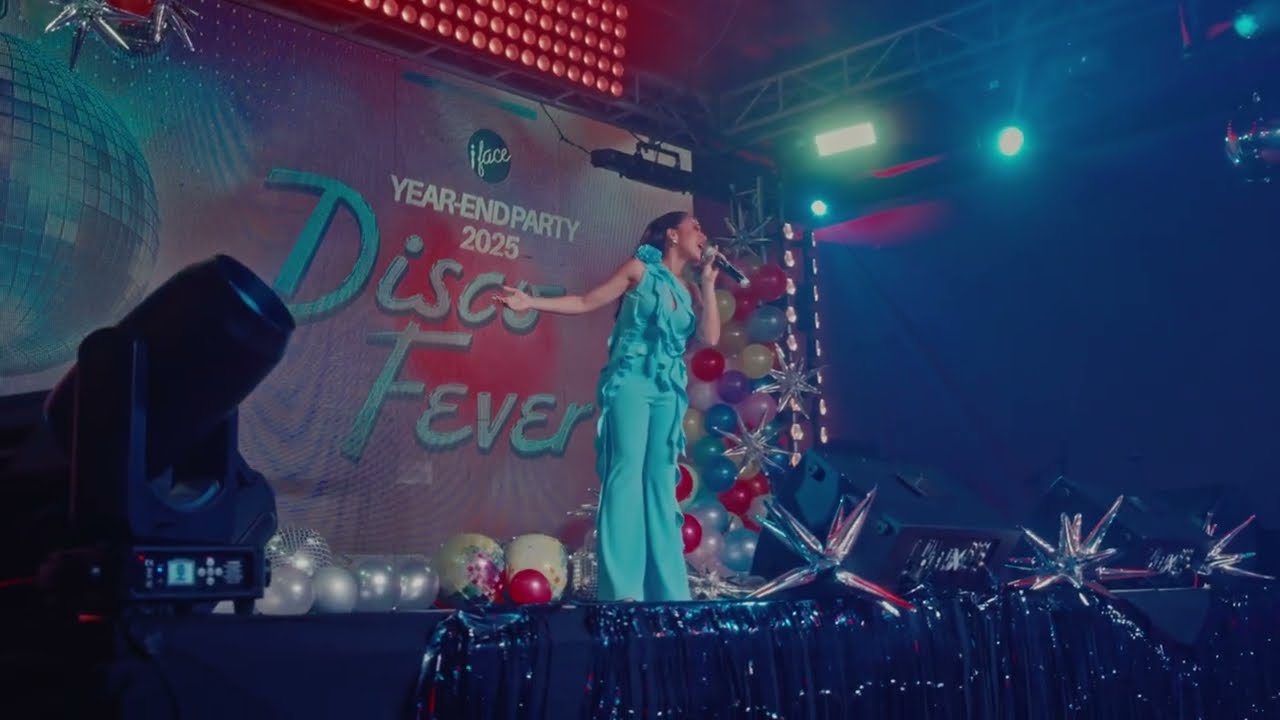 Morissette sings 