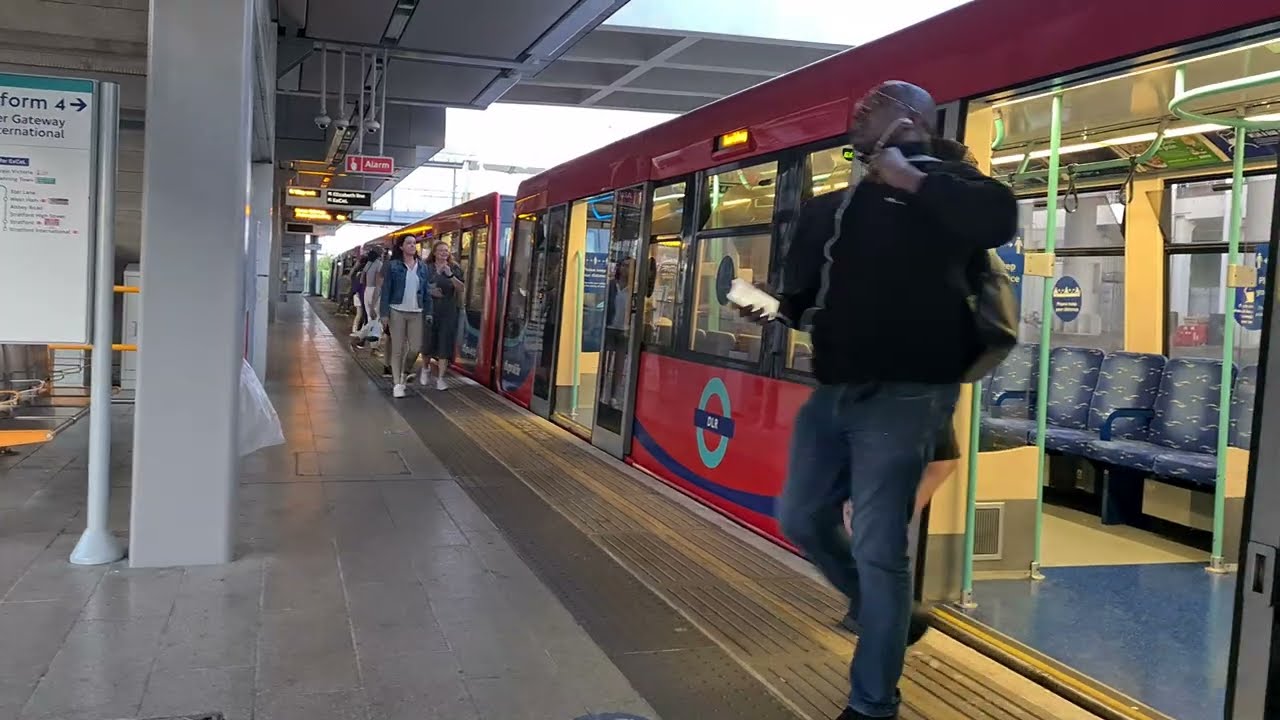 CUSTOM HOUSE (for ExCel) DLR Station (2022)