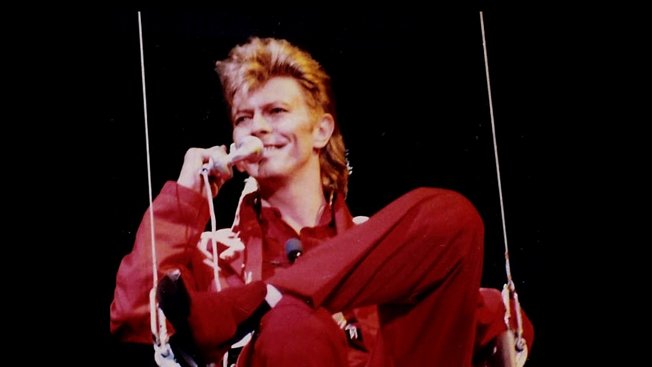 DAVID BOWIE insults me ! Beatle Podcast #56