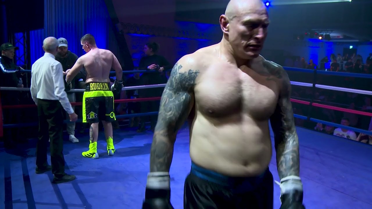 Arek Drezek vs Rocky