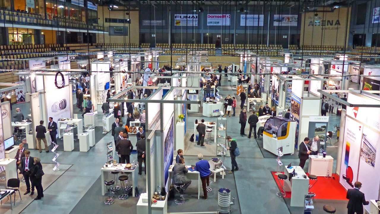 Messe-Pro realisiert kompletten Messestandaufbau