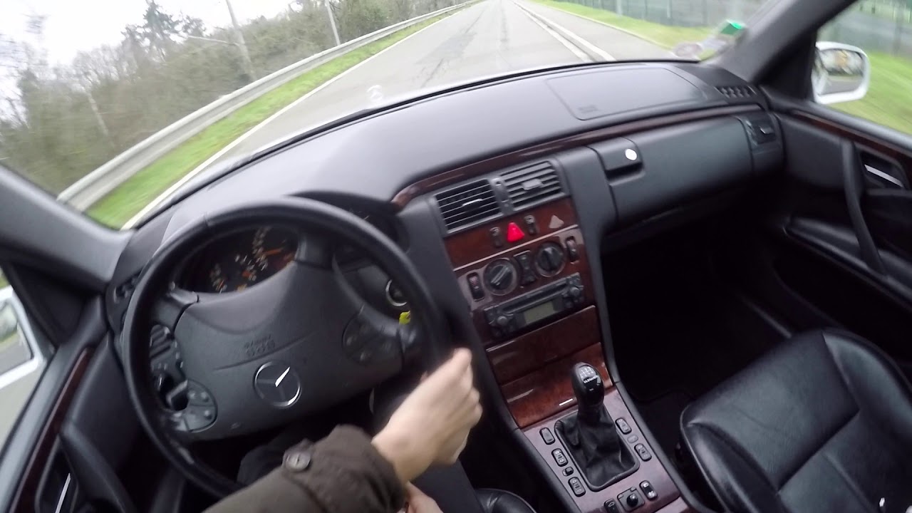 Mercedes-Benz E200 CDI W210 (2001) - POV Drive