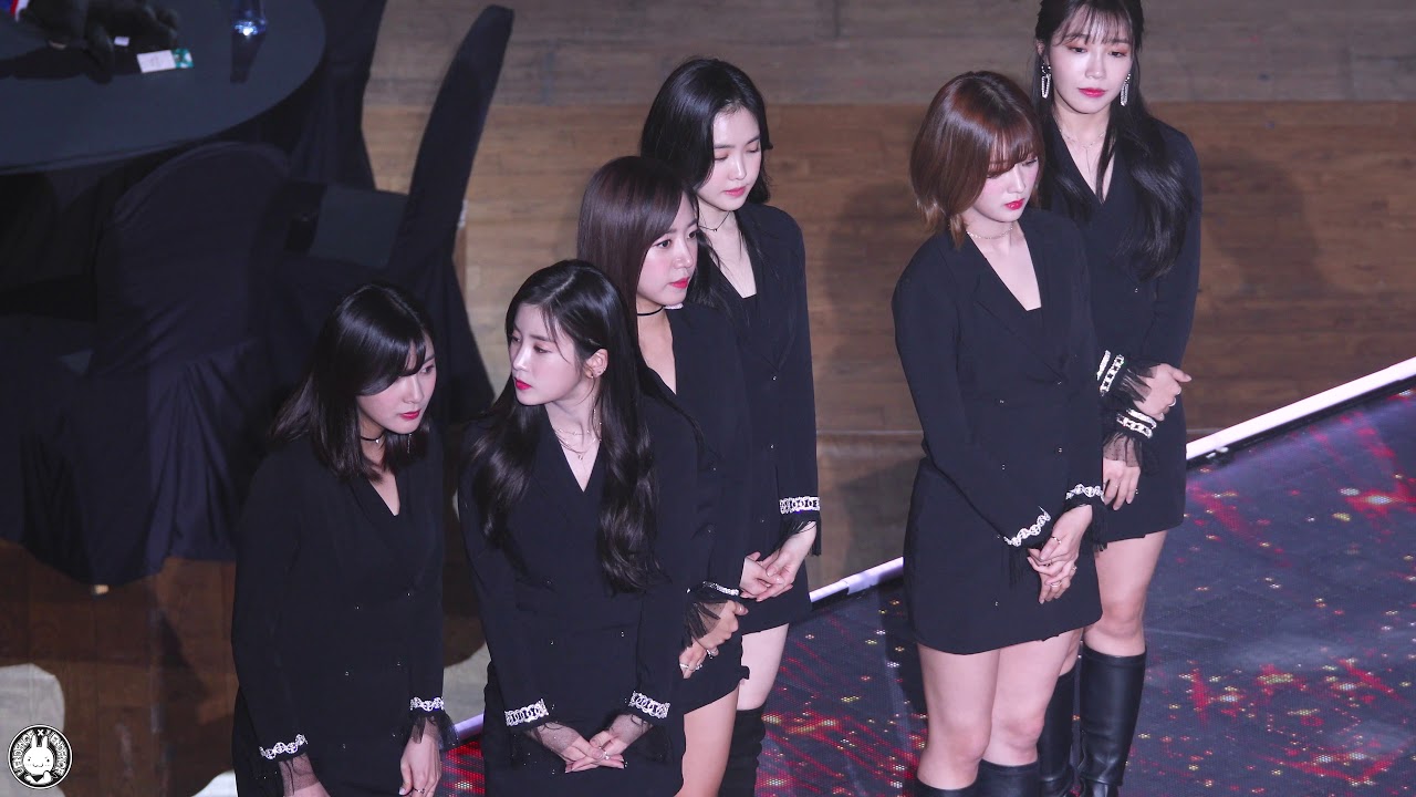 [4K] 171115 에이핑크 직캠 '수상소감' Apink Fancam @아시아 아티스트 어워드(AAA) 잠실실내체육관 By 벤뎅이