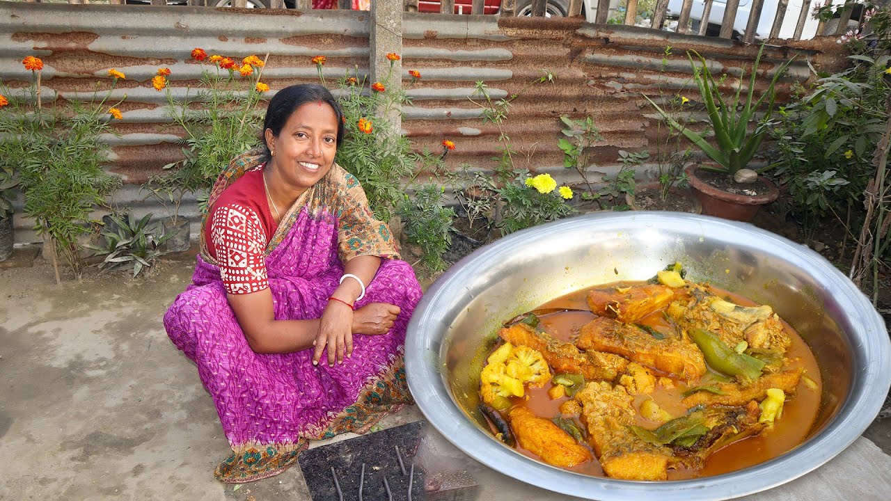 শীতের সবজি দিয়ে পাতলা করে কাতলা মাছ রাঁধলাম | Katla fish curry recipe