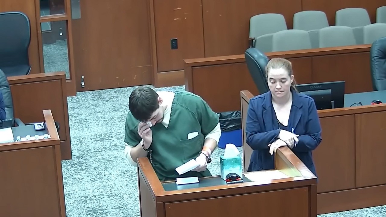 Judge DESTROYS Crying Defendant: 