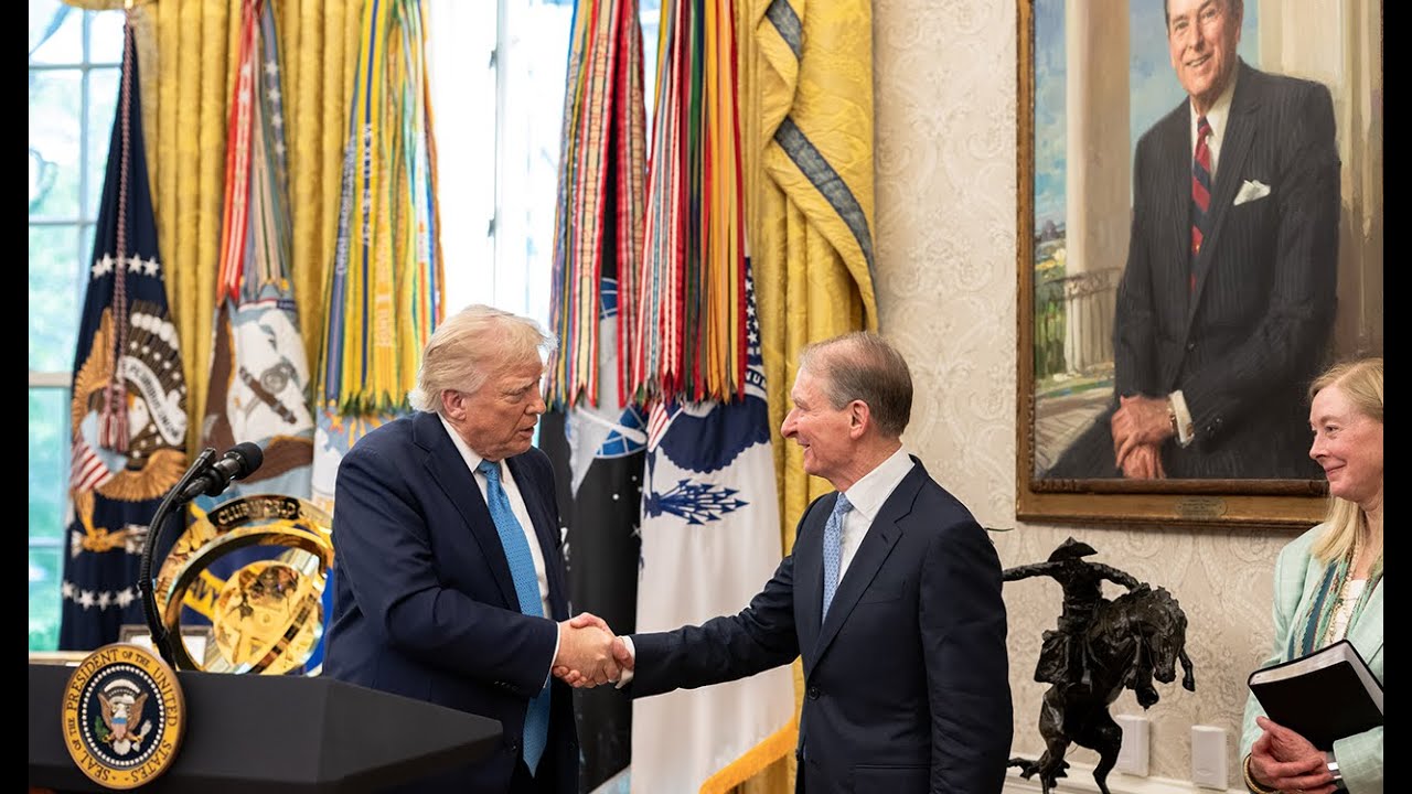 President Trump Swears In the Chairman of the Securities and Exchange Commission