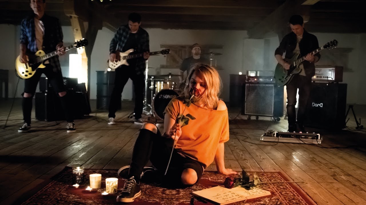 NEŘEŠ - KDO ZA TO MŮŽE (Oficiální videoklip)