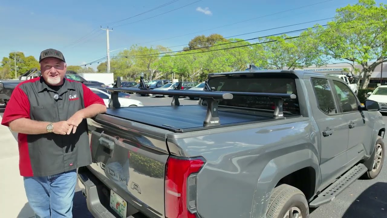 Багажник RetraxPro EZ-Off с откидной жесткой крышкой и подъемным основанием для Toyota Tacoma 202...