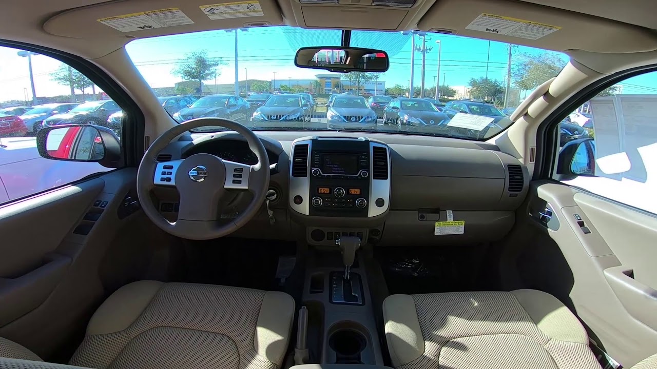 2018 Nissan Frontier SV Interior