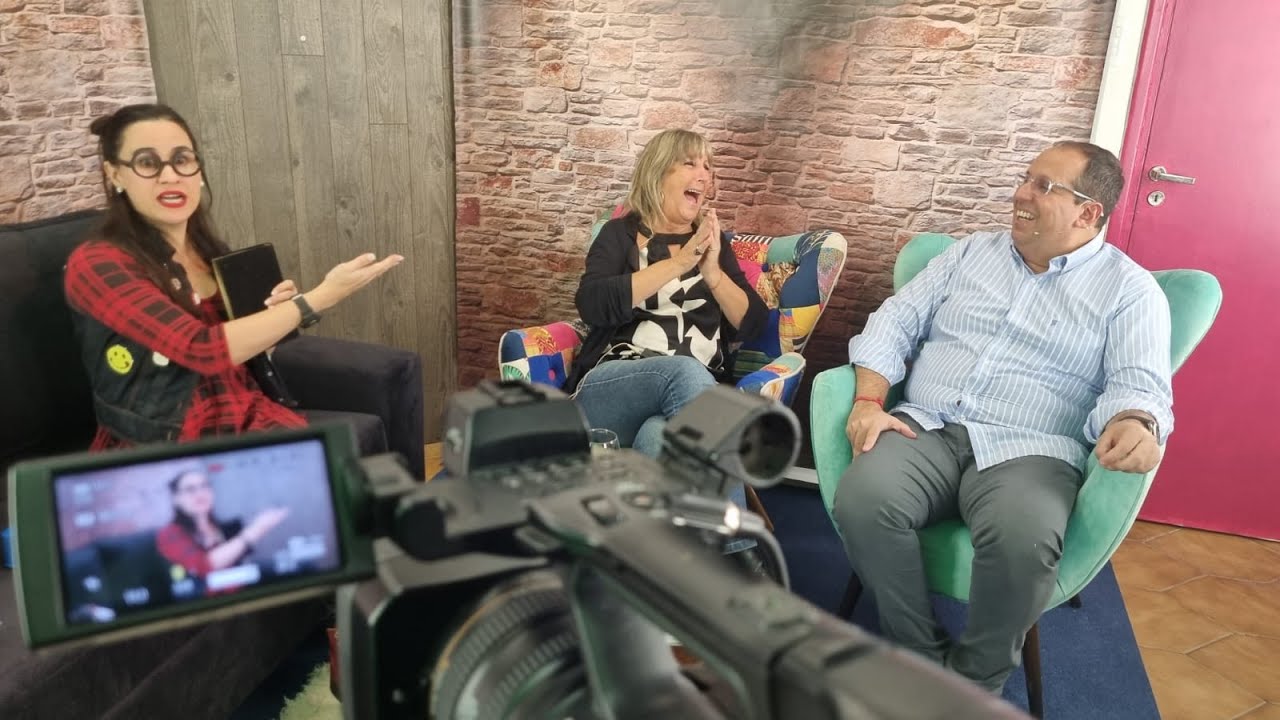 T1 Programa Nro. 25 CHARLAS DE LIVING  con Pochi Raley (Maga) del 16062023