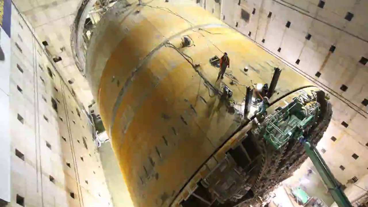 Seattle SR 99 Bertha 10-month time-lapse - frame per day - tunneling machine disassembly area