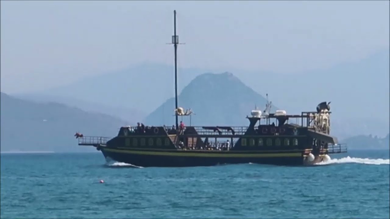 Kos - Lambi Beach- Spaziergang Richtung Mylos Beach Bar und Piratenschiffe im Meer