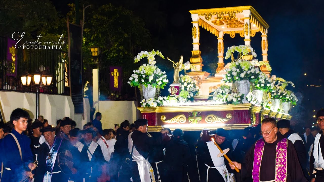 Santo entierro paso por Alcaldía Municipal de Concepción de Ataco El Salvador