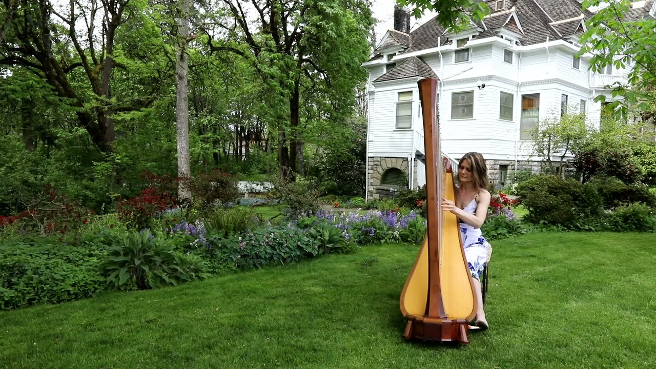 Somewhere Over the Rainbow - Cover - Lady and a Harp