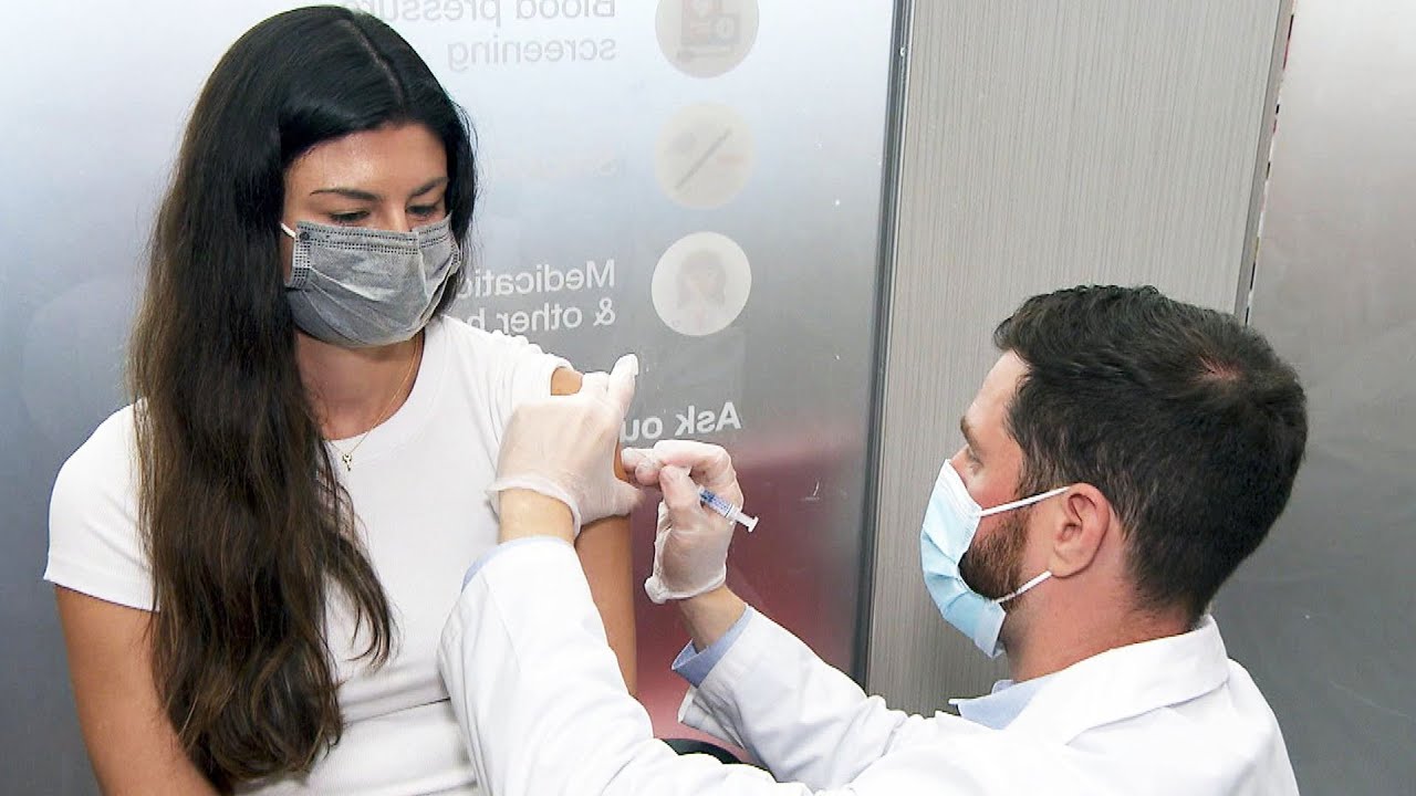 Why Experts Say Getting a Flu Shot This Year Is Important