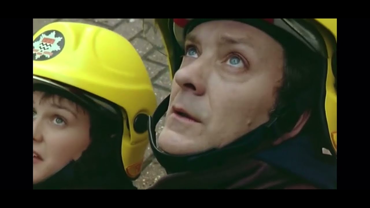 London’s Burning Man Trapped in Window Cleabing Cradle in Gorilla Costume with Chris