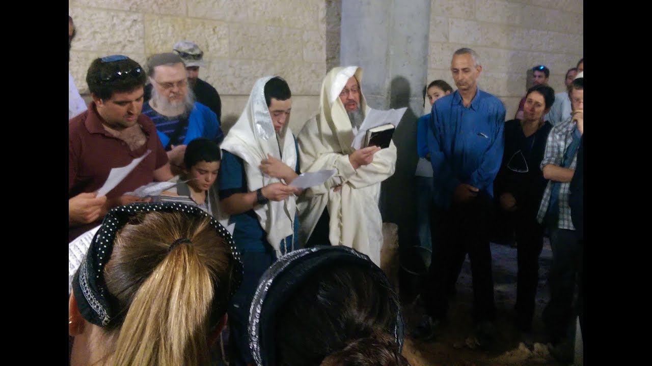 A Mourner Covers His Head with a Tallit, & Wearing Tzitzith in a Cemetery-R' David Bar-Hayim Speaks