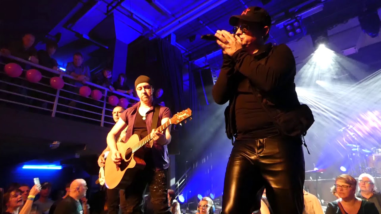 Stay (faraway so close) // U2be - The Belgian U2 Experience